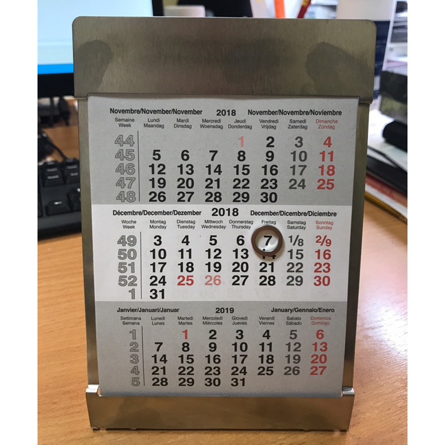 Календарь настольный на 2 года; размер 18*11,5 см, цвет- серебро, сталь по  цене 1 550,0 руб.