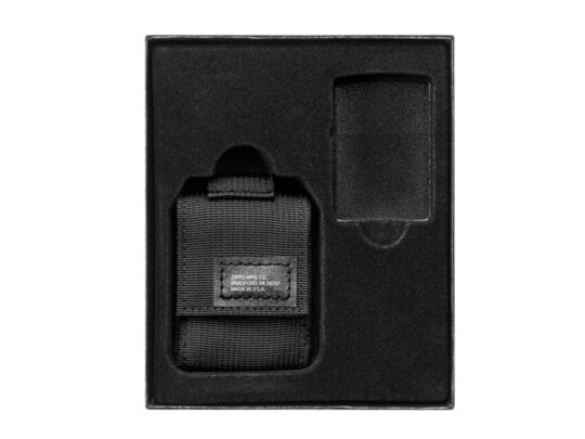 Набор ZIPPO: чёрная зажигалка Black Crackle® и чёрный нейлоновый чехол, в подарочной коробке, арт. 027776303