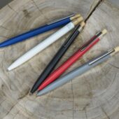 Nooshin шариковая ручка из переработанного алюминия, черные чернила — Красный (черные чернила), арт. 029298803